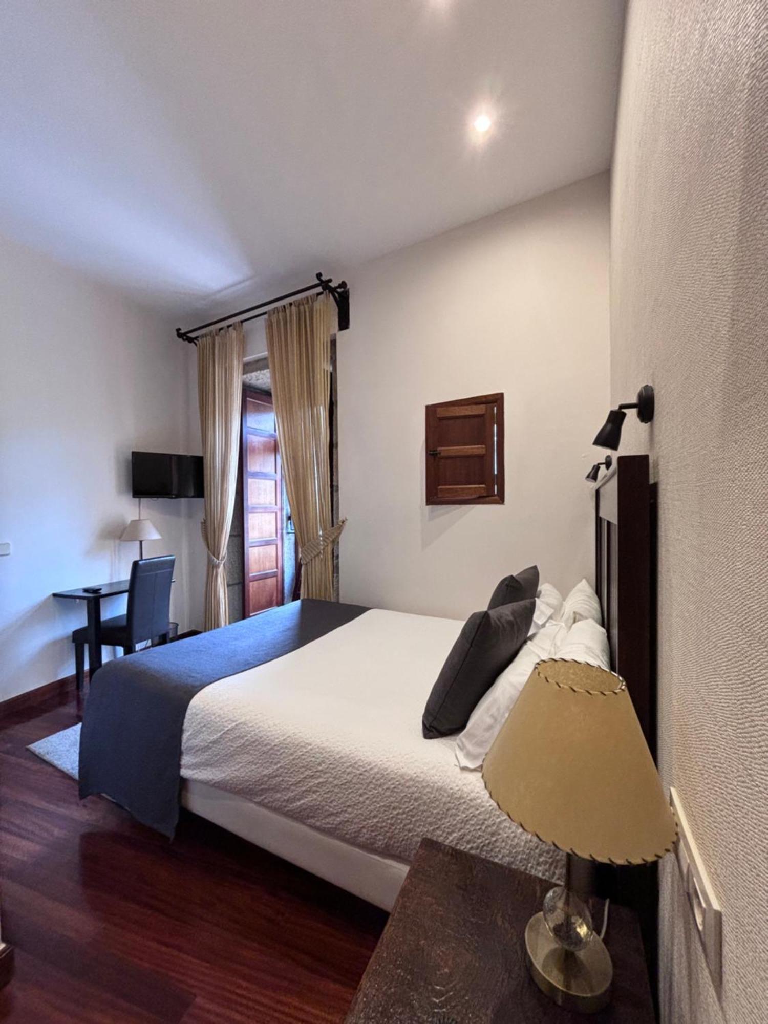 Hotel A Torre Do Xudeu Туй Экстерьер фото